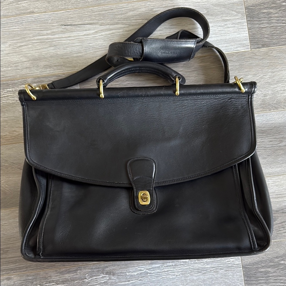 ✨VINTAGE✨ Coach Beekman Messenger Brief